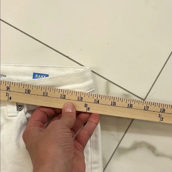 Style & Co. women’s White Straight-Leg Jeans - Picture 3 of 7